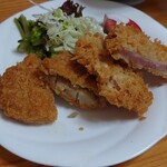 瀧の家 - 日替わりツマミ コロッケ、ハムカツ 450円