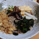 瀧の家 - 冷やしたぬき ハーフ 630円