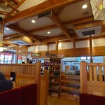 珈琲所コメダ珈琲店 - 店内