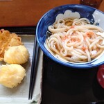 浅月 - かけうどん(中)570円、とり天132円、半熟たまご天1320円×２