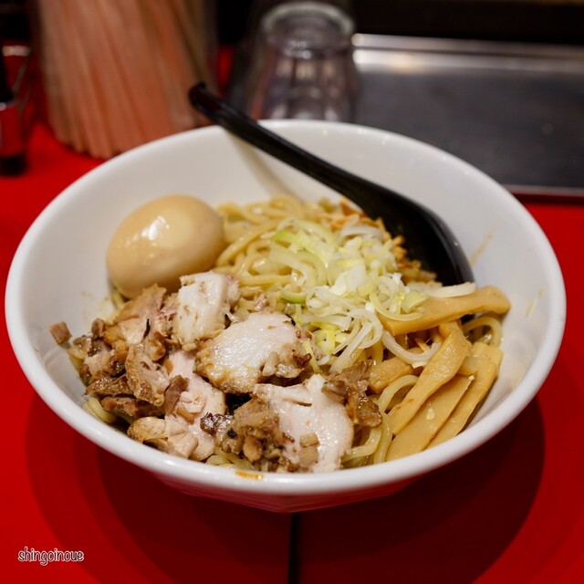 渋谷桜坂のまぜそば』by palog : まぜそば七 - 渋谷/ラーメン