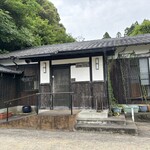 手打ちそば 土師野尾 - お店。店名が大きく書いてないので分かりづらいです。