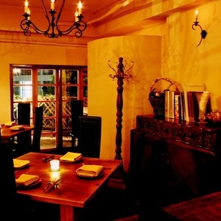 The atmosphere is like a warm southern French Cafeterias ◎ Enjoy your meal slowly.