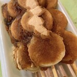 あべ川 木内 - 餡の上にきな粉が振ってあるのが特徴