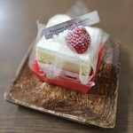 Patisserie Lien - いちごのショートケーキ　496円（税込）