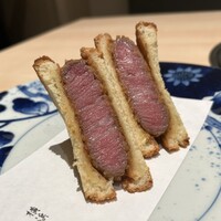 横浜 うしみつ - 厳選ヒレのブリオッシュサンド