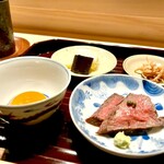 多仁本 - 旨いお肉と卵がけ　白魚も