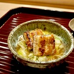 多仁本 - 地焼き鰻と春野菜の素麺。胡麻油と少し酸味のある出汁が旨い！　いつもながらパンチのある一杯