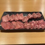 炭火焼肉エイト - 