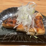 鶏 炭火 地酒 松もと - 油揚げ！これにやられました