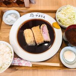 厚切りレアとんかつ やまとん - 
