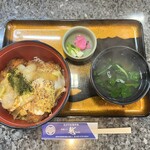 和風レスト　越 - カツ丼玉子とじ、ご飯半分、950円