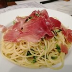 FU DINING - 生ハムのペペロンチーノ。