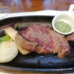 FU DINING - 噛みごたえが丁度良い熟成肉のステーキ。