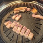 熟成肉専門店 ヨプの王豚塩焼 - 