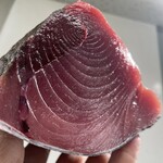 鴨宮 でん - 基本白身魚中心ですが稀にマグロなども入荷します。