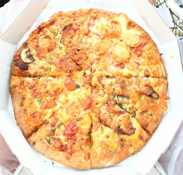 ピザーラ 高松栗林店 （PIZZA-LA） - 栗林公園/ピザ | 食べログ