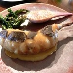 レストランユニック - フォアグラを詰めた山鶉のロースト