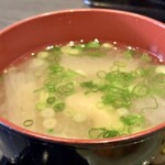 じぱんぐ - ごはんと味噌汁はお代わりできる