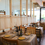 メッゼ堀江 トルコカフェ&レストラン - テーブル