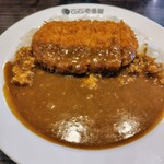 カレーハウス CoCo壱番屋 - 料理写真:ロースカツカレーサラダセット1047円。
