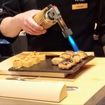 赤坂 鮨大谷 - 炙っている香りがたまりません