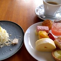 XEX TOKYO / Salvatore Cuomo Bros. - 