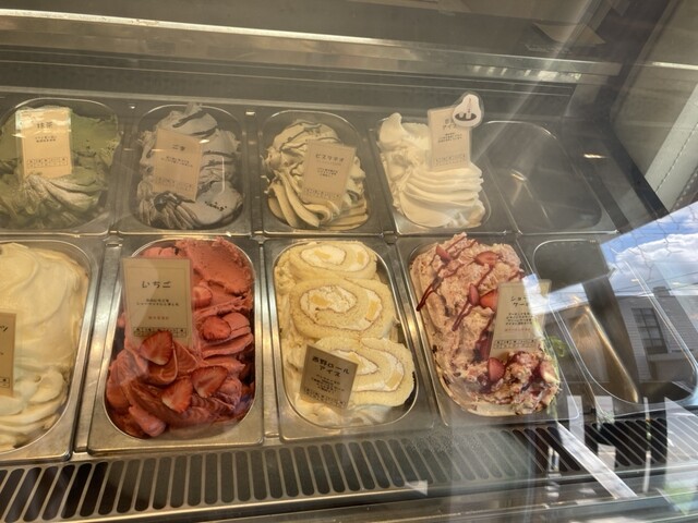 YOSHI YOSHI - Hassamu Minami/Gelato, Ice cream | Tabelog