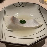 鮨 にし岡 - 藤本純一​さんの真魚鰹とその出汁