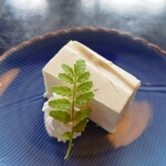 音吉 - 山椒チーズケーキ。びっくりな組み合わせだけど、香りがいい！