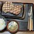 感動の肉と米 - 料理写真:ロースステーキ(右側)&サービスハンバーグ(左側)のセット