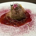 ファン・ダルクオーレ -  北海道産毛蟹のカダイフ包み焼き　自家製XO醤とオマール海老のビスクのソース