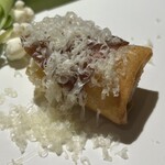 ファン・ダルクオーレ - 春巻　増田和牛のブレザオラ　コンテチーズかけ