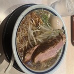 神名備 - 醤油ラーメン、卵トッピング