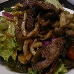 コモードキッチン - 牛ハラミサラダ