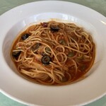 Osteria La Buono - アンチョビ･ケイパー･ブラックオリーブのトマトスパゲティーニ