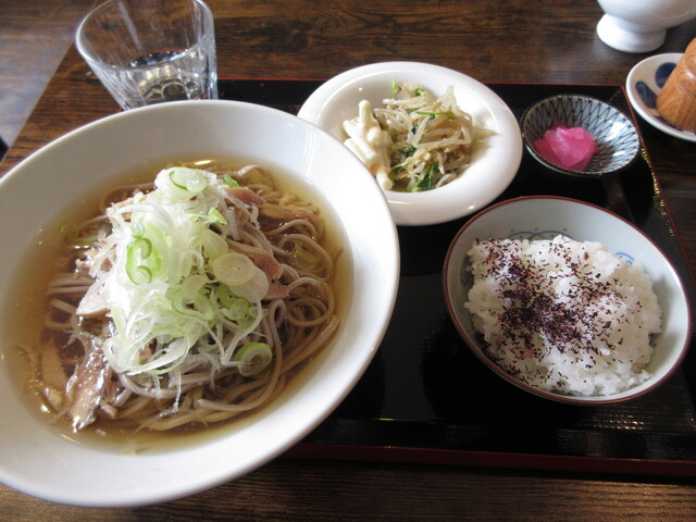 七日町しば田（山形）の本格そば店 &ndash; 手作り麺と季節の味わい