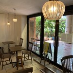 南インド料理 マリアラム - 吊り下げランプかわいいシンプルだけど落ち着く