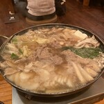 韓国家庭料理 青鶴洞 - きのこ鍋