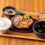 ⑭　コンボ２種盛り定食