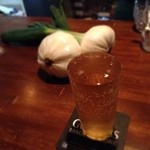 BEBE - 緑色のものを忘れたので、新玉ねぎを持ち込みました。