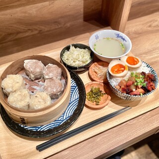 神戸南京町で小籠包！食べ歩き・イートインできる名店14選 [食べログ