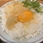 WEST - 後入れ玉子ご飯は結構どっさり