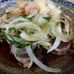 とん八 - かつおたたき 550円(税込)(2024年5月22日撮影)