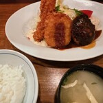 グリル欧風軒 - 揚げさん味噌汁。
