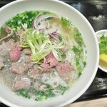 ZiOフォー ベトナム料理 - レア牛肉フォー
