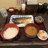 炭火焼専門食処 白銀屋