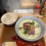 キッチン きらく - アスパラとオーツミルクの冷やし麺  しらすご飯