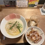 豚骨イタリアンラーメン 伊太そば - 