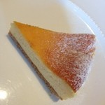 リストランテ ケン ヴェンティ クワトロ - チーズケーキ濃厚です。
